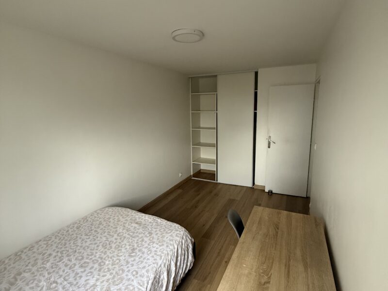 COLOCATION RER A NOISY CHAMP