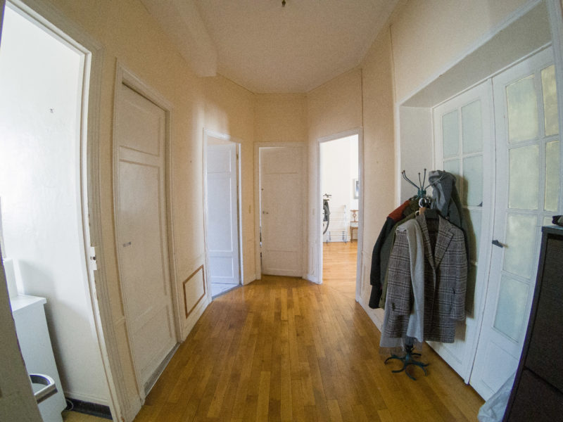 Une chambre se libère dans une colloc de 2 personnes de 68m² quartier Batignolles
