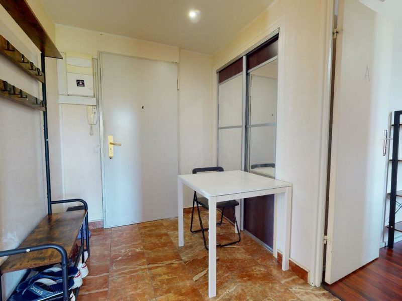 Colocation de 70m² située au 4e étage (avec ascenseur)