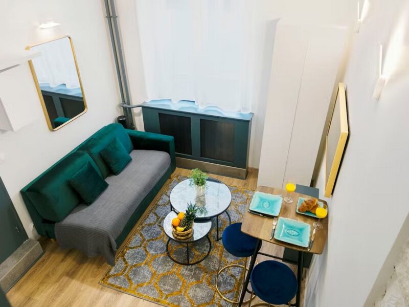 Studio meublé disponible à louer