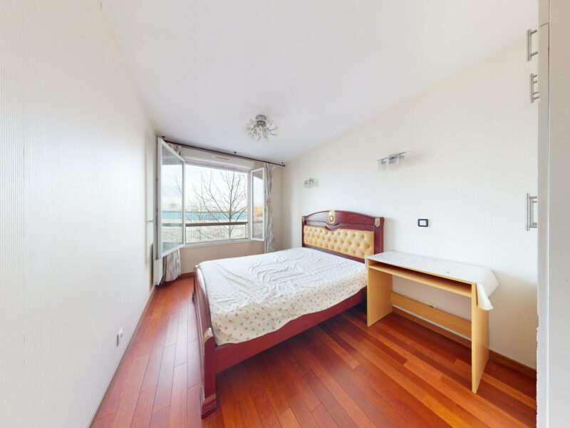 Reste une chambre a louer