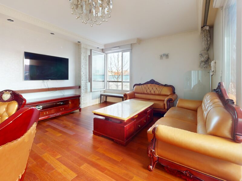 Reste une chambre a louer