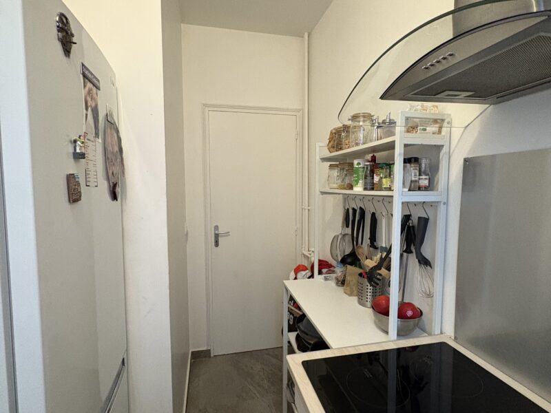 CHAMBRE DANS UNE BELLE COLLOCATION PARISIENNE