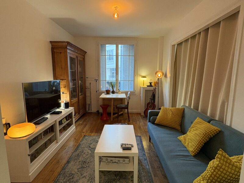 CHAMBRE DANS UNE BELLE COLLOCATION PARISIENNE