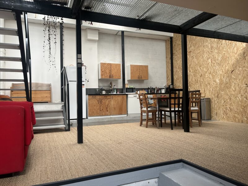 A louer 1 chambre 13m2 dans loft 100m2