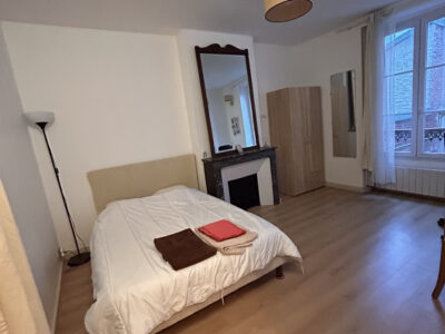 Belle chambre 14 m2 calme et claire près métro 4