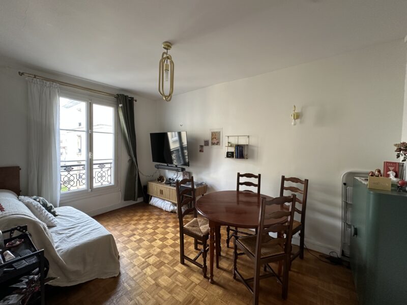 One Bedroom to Rent in Paris