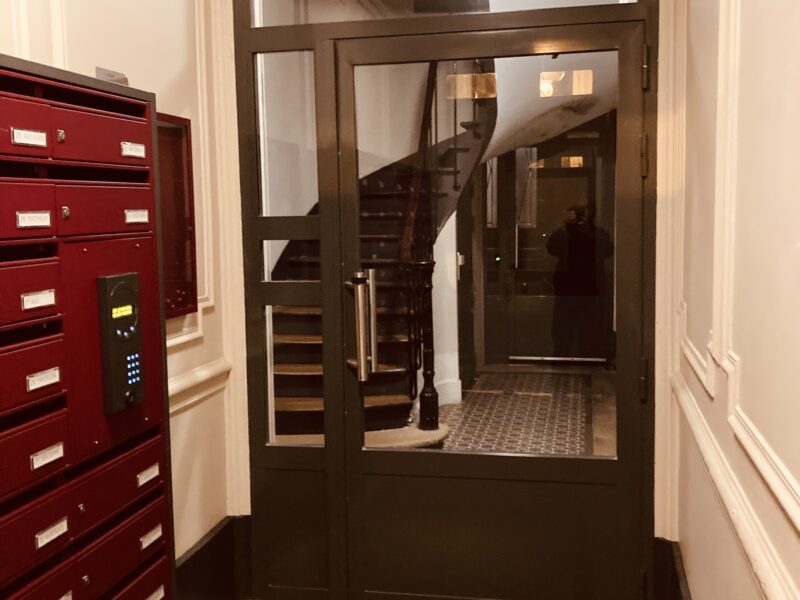 Belle chambre 14 m2 calme et claire près métro 4