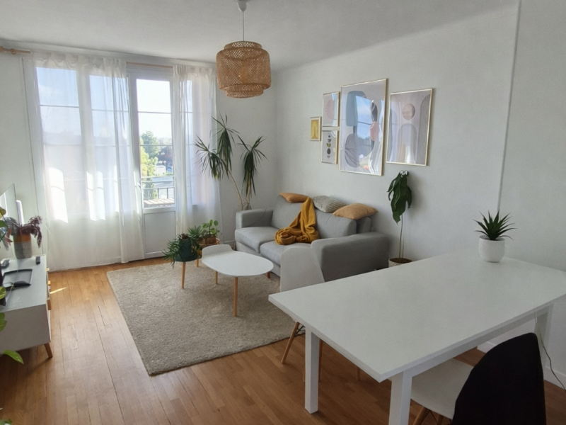 Chambre 10 m² chez l’habitant – Bry-sur-Marne – Meublé possible – Salon + TV