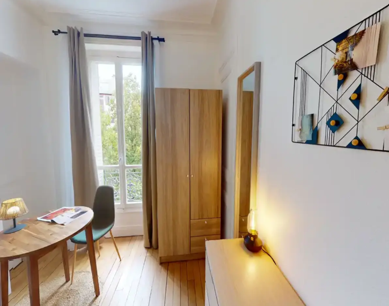 Chambre en colocation meublée - 13m²