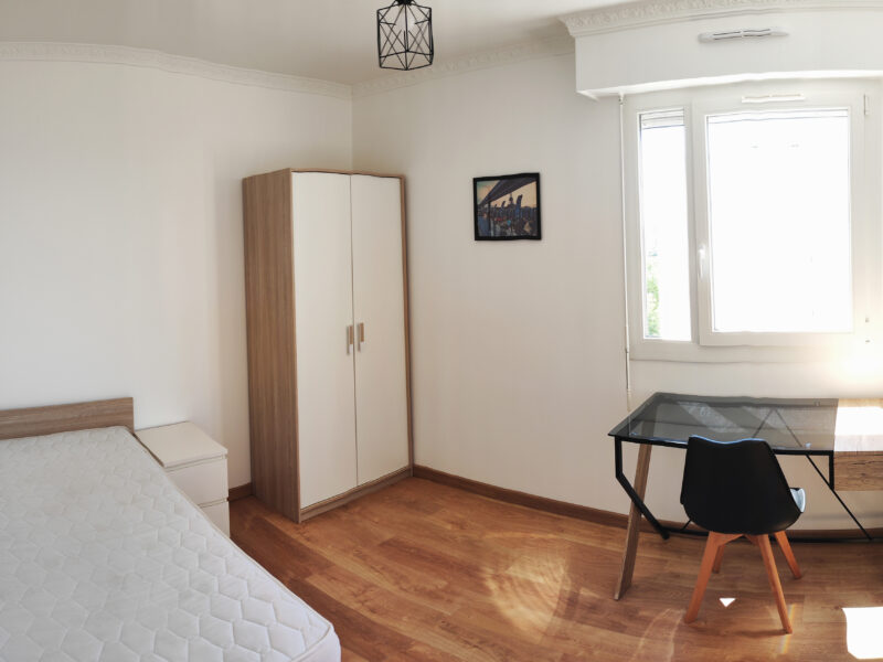 🏡 CHAMBRE EN COLOCATION 100 % FÉMININE – DISPONIBLE À PARTIR DU 1er MAI – CRÉTEIL