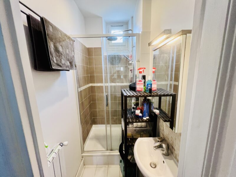 Chambre dans une colocation de 100m2 à Asnières