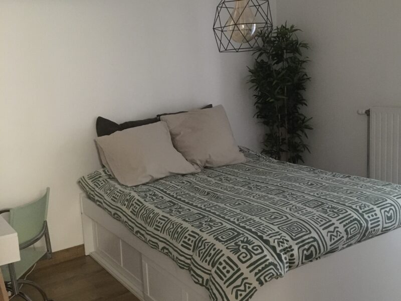 T3 meublé et équipé, 2 chambres, 2 terrasses et 1 parking PAris 18